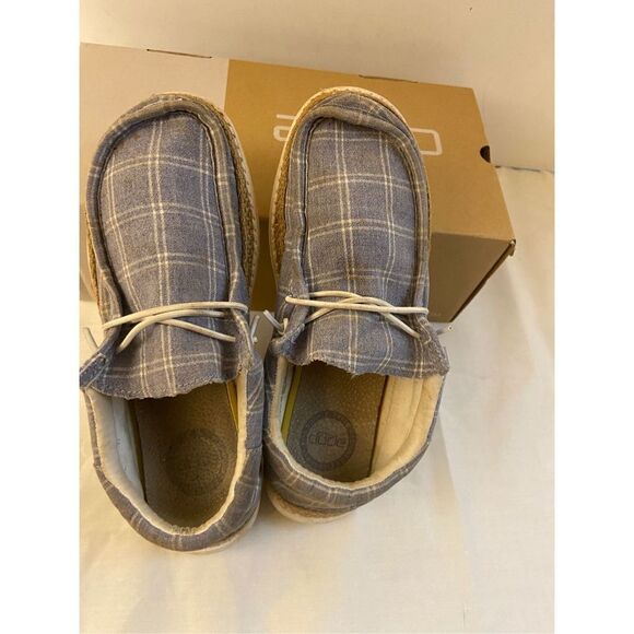 Hey dudes plaid blue Wally Sox women's size 7 - Picture 2 of 3